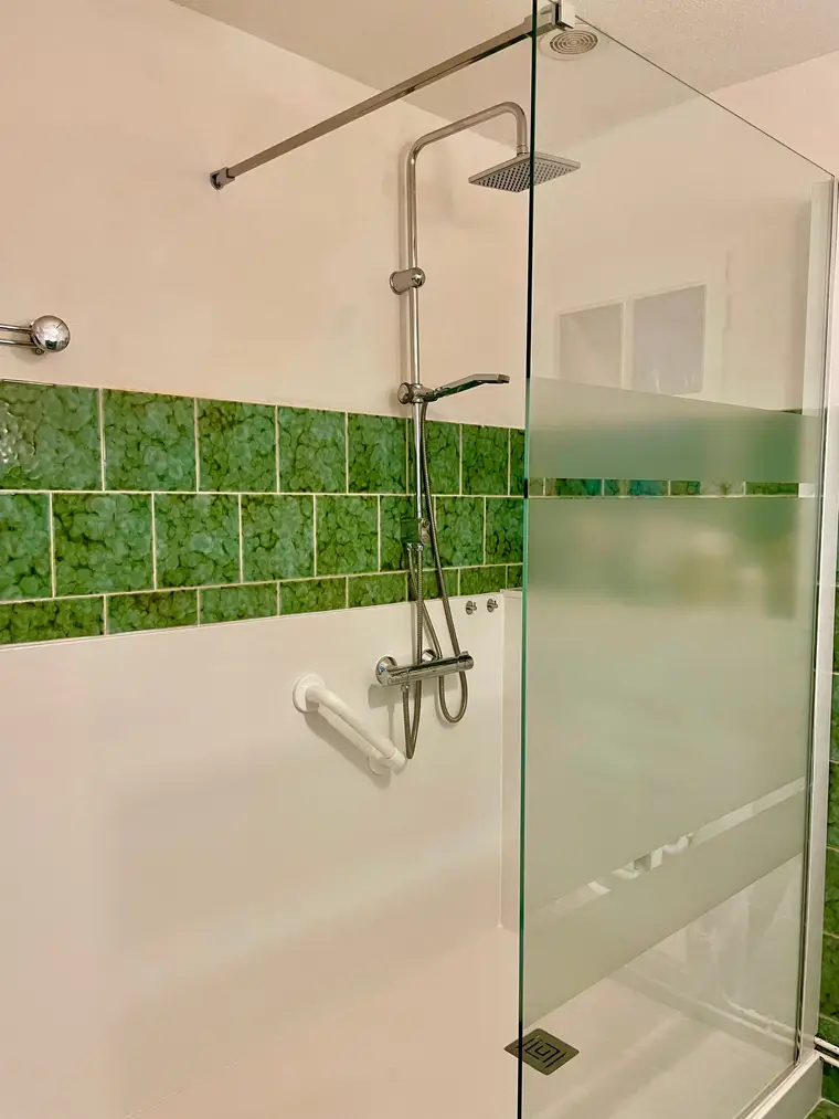 Douche à l’italienne de la salle de bain