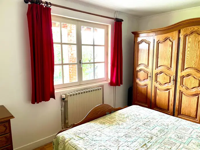 Chambre 1 spacieuse, Maison 3 chambres Charmont