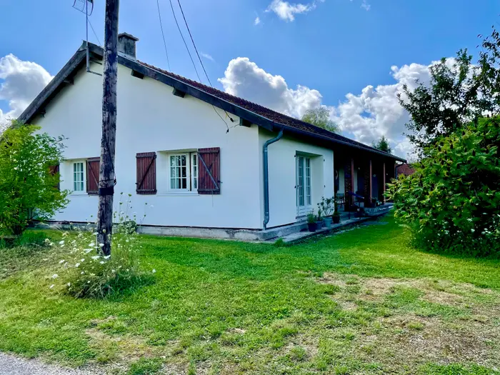 Vue depuis le chemin, Maison avec terrain 2500m² à Charmont