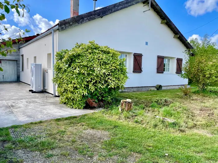Garage 100m² et accès de la maison, Charmont, Marne
